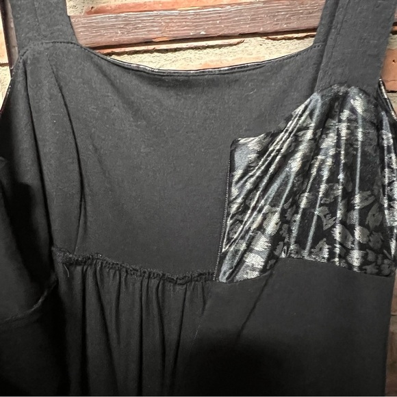 Muumuu Heaven Kilia Dress  black with silver animal print bust size Medium - Picture 8 of 12